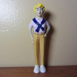 doll house dolls pretend play marvel education blonde Caucasian woman (W4241)